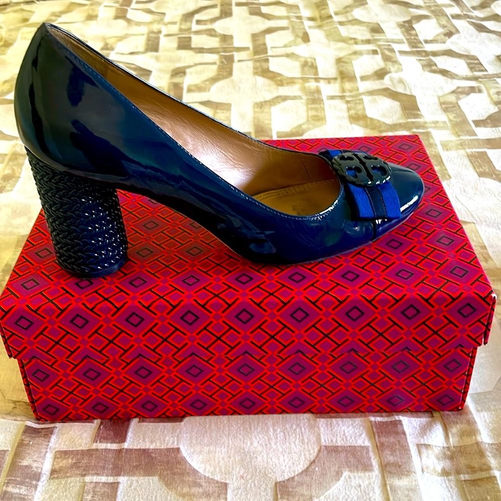 Beautiful Blue Tory Burch Pumps